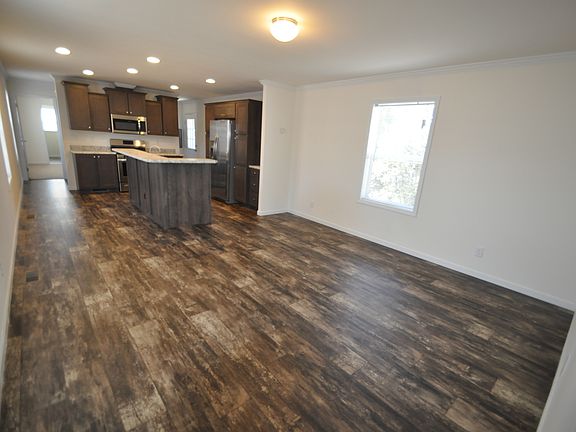 2nd image of 5 S Hiawatha Cir