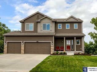2302 Oriole Dr, Bellevue, NE 68123