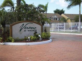 8000 SW 21st Ct, Hollywood, FL 33025