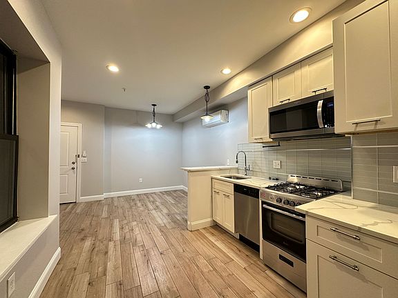 3rd image of 45-47-49 Clifton Pl #2D