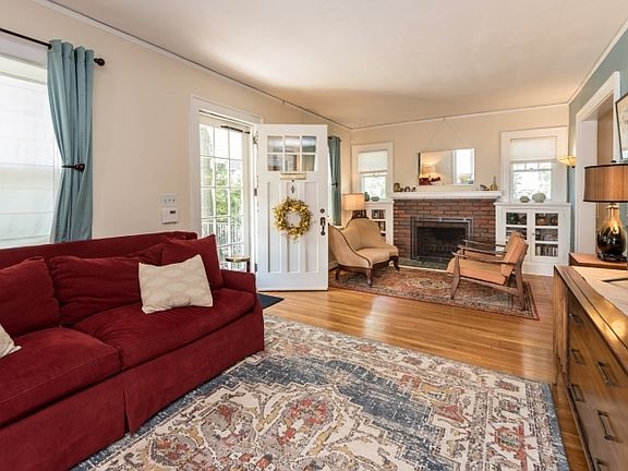 3rd image of 269 Audley St