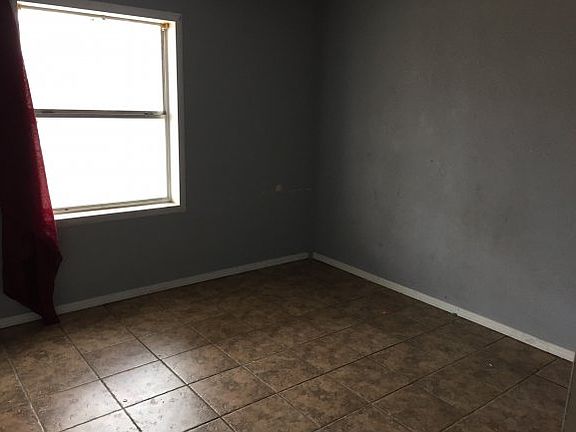 3rd image of 513 S Calloway Ave