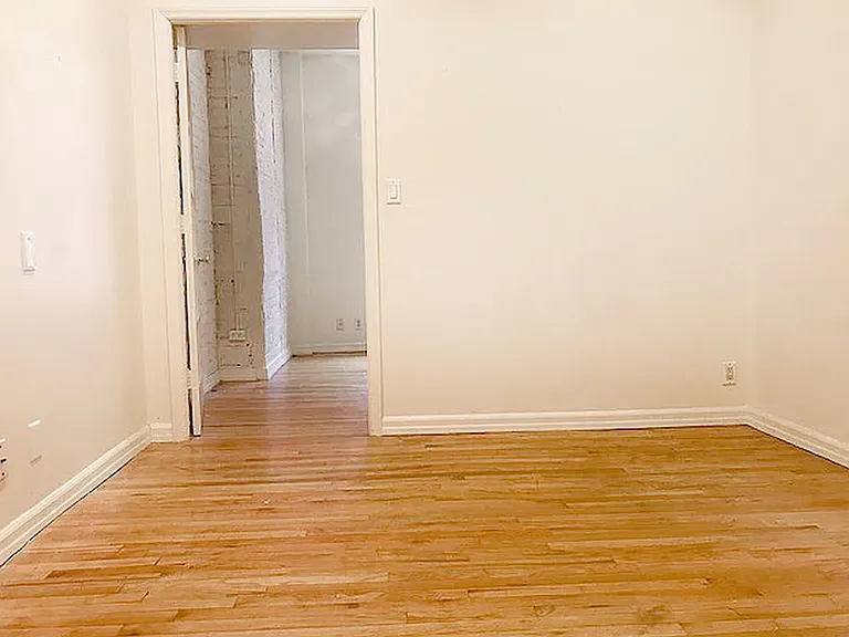 320 E 81st St #2 — Photo 3
