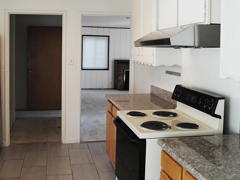 1222 Lawrence St — Photo 9