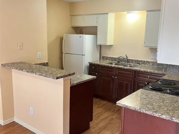 12526 Tambourine Dr APT B, Stafford, TX 77477