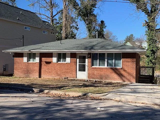 1304 Scout Dr