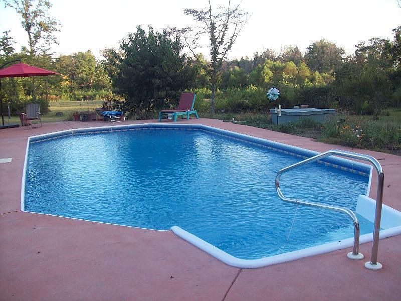 2nd image of 2803 Laurinburg Rd