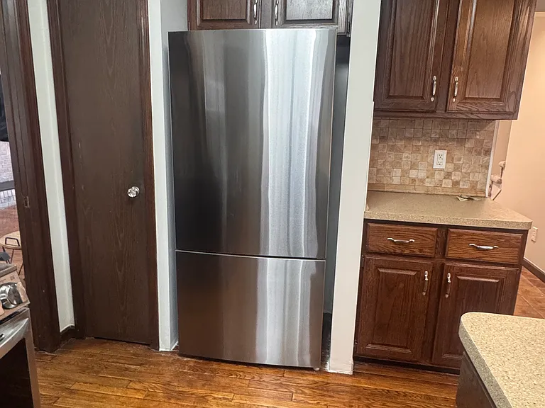 3740 Highcrest Dr — Photo 9