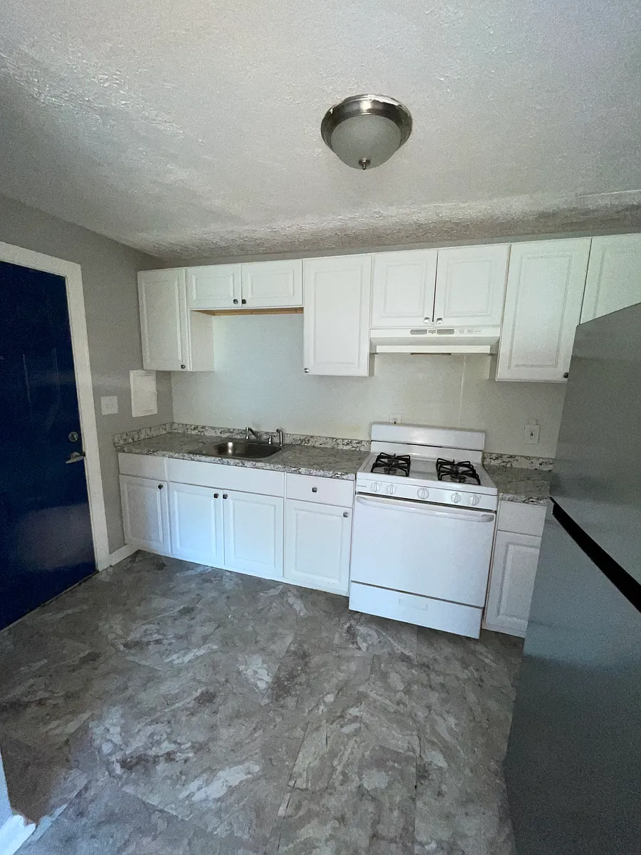 Building Photo - 467 Allen St #301