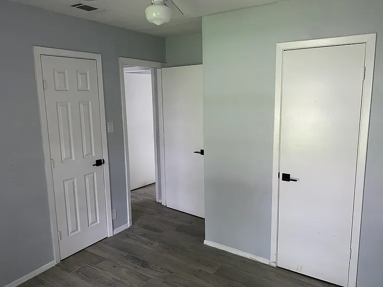 9455 Valley Dale St — Photo 17
