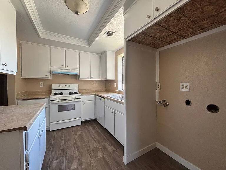 44430 15th St E #3 — Photo 7