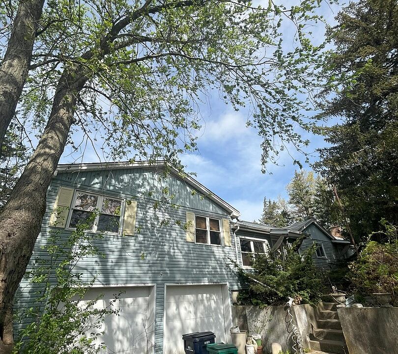 1st image of 1010 S Fairfield Ave