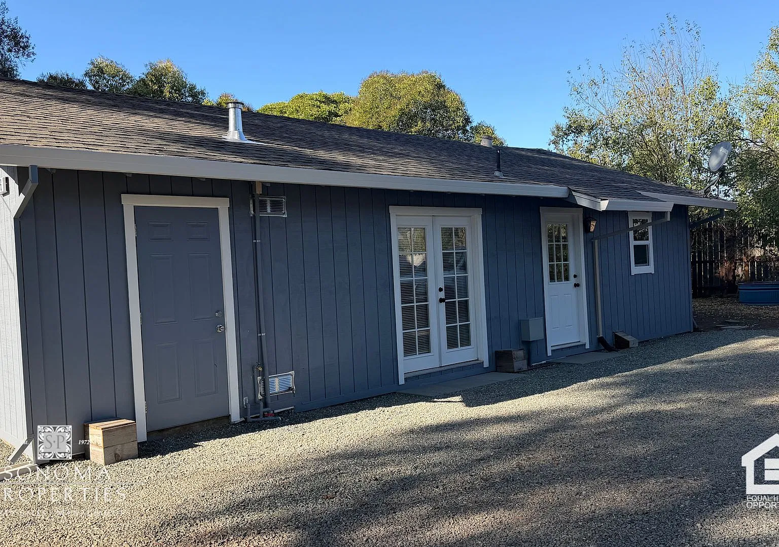 Remodeled 2BD/1BA Cottage in Kenwood — Photo 2
