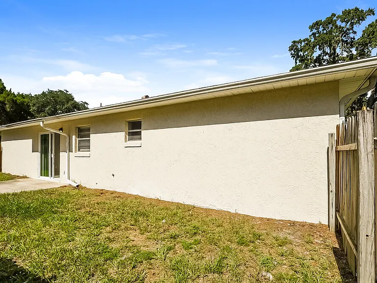 1410 Orchid Ln — Photo 16