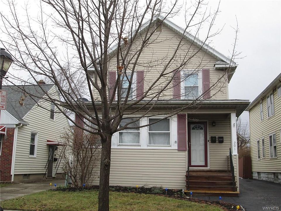 1st image of 201 W Hazeltine Ave