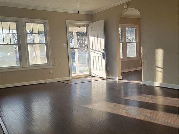 2nd image of 1229 Decatur St