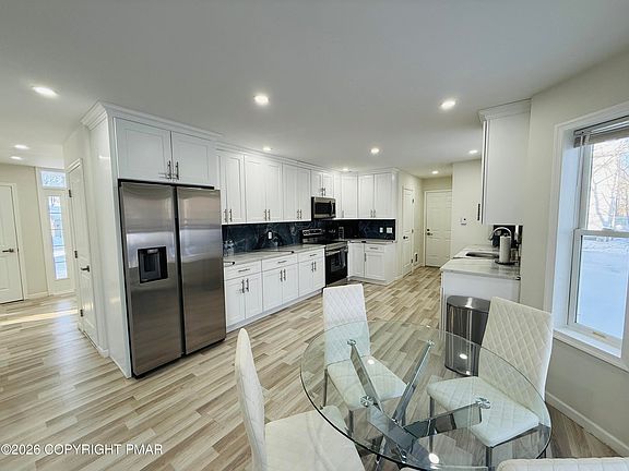 5th image of 3418 Stag Ln