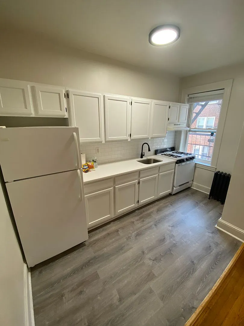 Berkeley Arms Apartment Homes — Photo 2