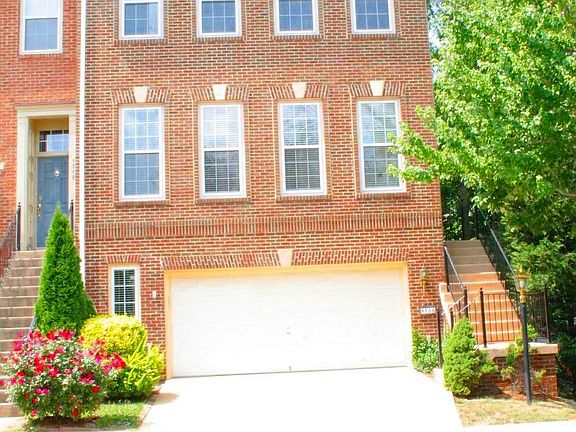 2nd image of 4650 Latrobe Pl