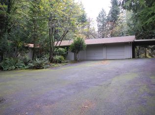 2301 NE Perkins Way Lake, Lake Forest Park, WA 98155