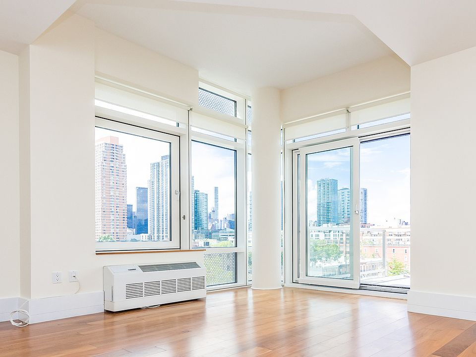 1st image of 10-17 Jackson Ave #6FF