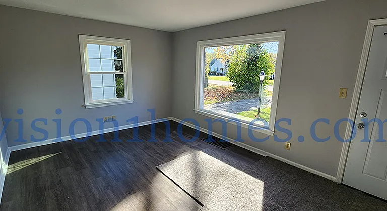 2076 W Wayne St — Photo 15