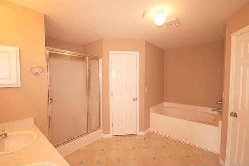 2nd image of 1013 NE 1st Pl