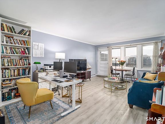 2nd image of 30 Glenbrook Road APT 10F