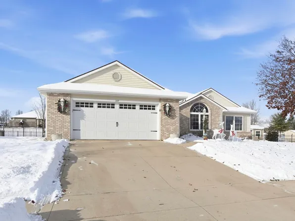 237 Broadmore Cir, Angola, IN 46703