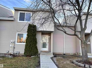 3221 119th St NW #8, Edmonton, AB T6J5K7