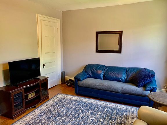 4th image of 3-593 W Ferry St #3