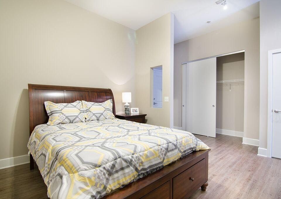 1st image of 138 Park Central Sq APT 202