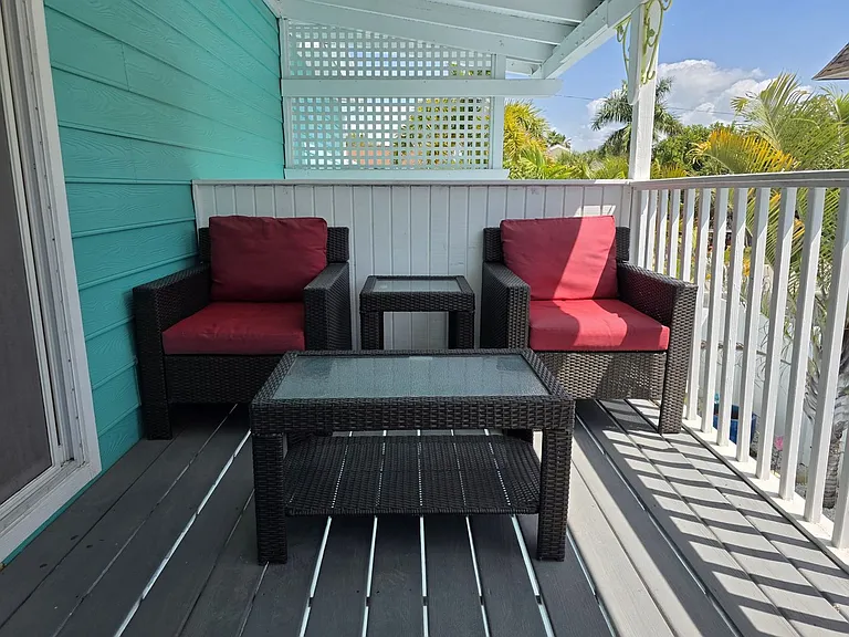 2921 Dupont St S — Photo 18