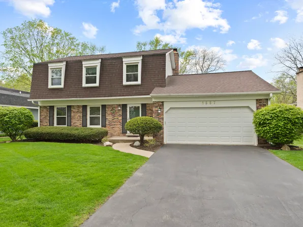 1557 Swallow St, Naperville, IL 60565