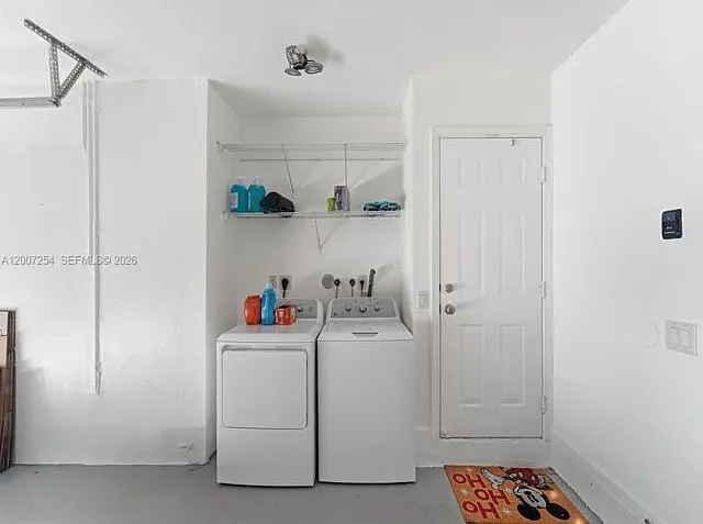 1004 Golden Cane Dr — Photo 10