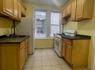569 45th St #1, Brooklyn, NY 11220