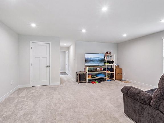 4th image of 125 Fishermans Way