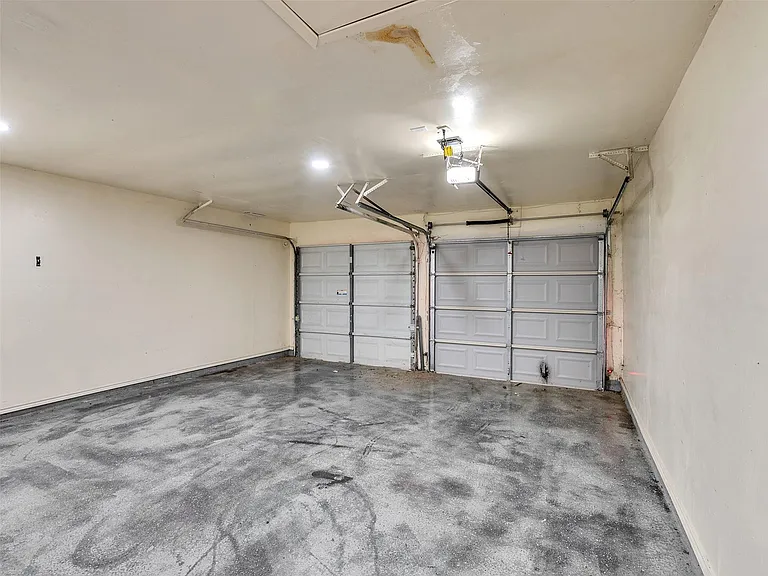 22538 Market Square Ln — Photo 33