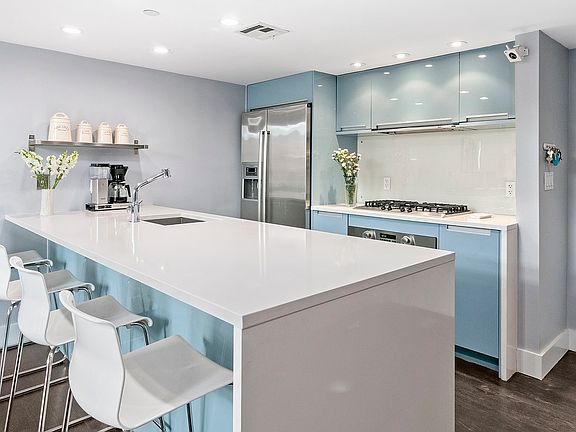 4th image of 361 Carroll St #1E