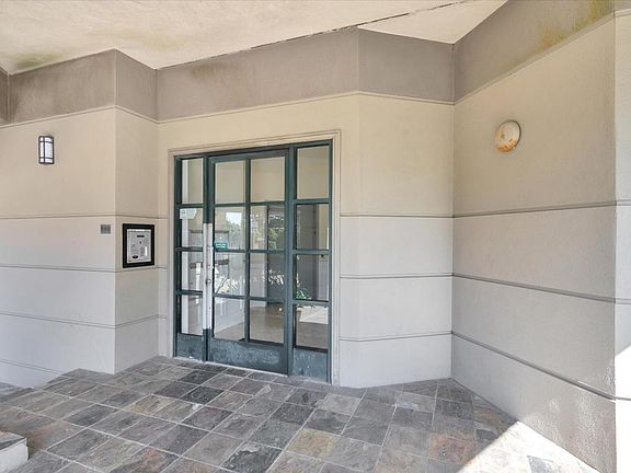 3rd image of 298 Portola Dr APT 204