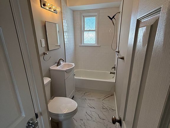 5th image of 110 W Crocus Rd #3