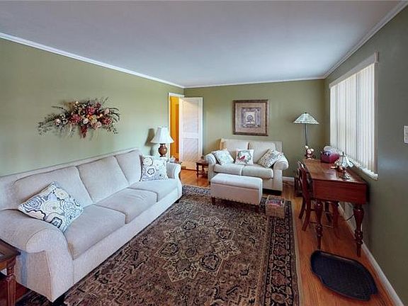 2nd image of 125 Bon Aire Dr