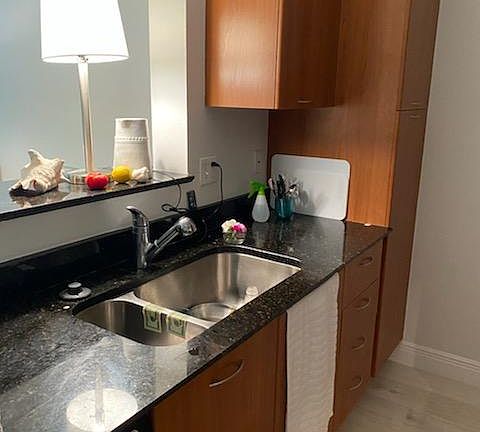 4th image of 700 E Boynton Beach Blvd Unit 207