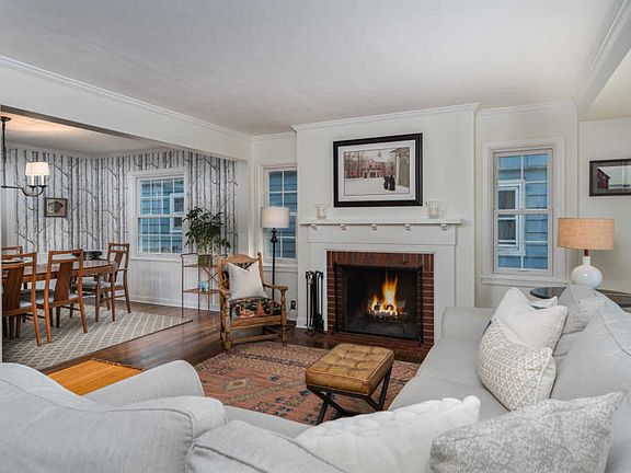 5th image of 4772 N Ardmore Ave