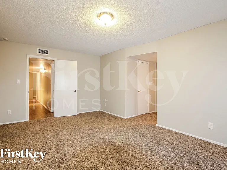 16412 N 49th Dr — Photo 8