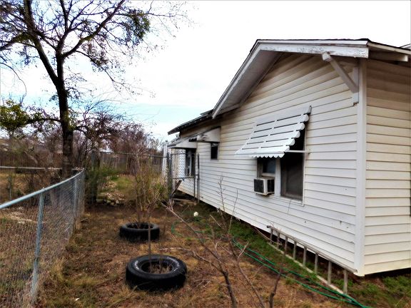 2nd image of 1307 Avenue I