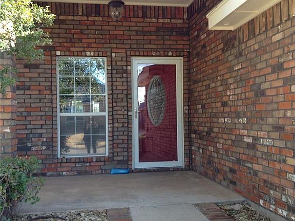3rd image of 3916 Garden Grove Ln