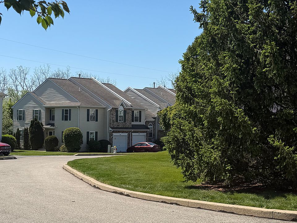 1st image of 606 Harrington Ct
