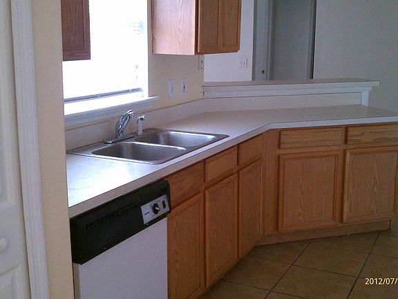 4th image of 755 Bobcat Ct