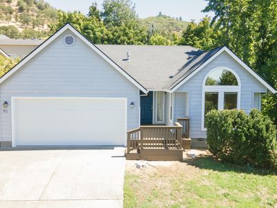 831 NE Piedmont Ave, Grants Pass, OR, 97526